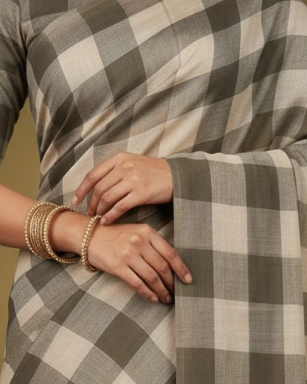 Earthy Beige And Deep Olive Bobbili Natural Dye Saree - Image 4